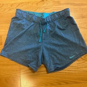 Women’s Nike shorts XS